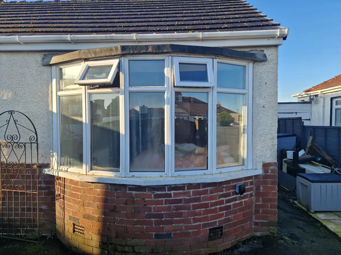 Bay window before replacement